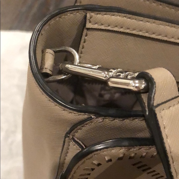 COPY - Tory Burch Crosshatch Saffiano shoulder bag - Picture 6 of 8